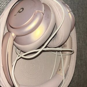 Beats by Dre Wireless Headphones in Rose Gold
